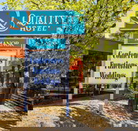 Quality Hotel Manor - Kingaroy Accommodation