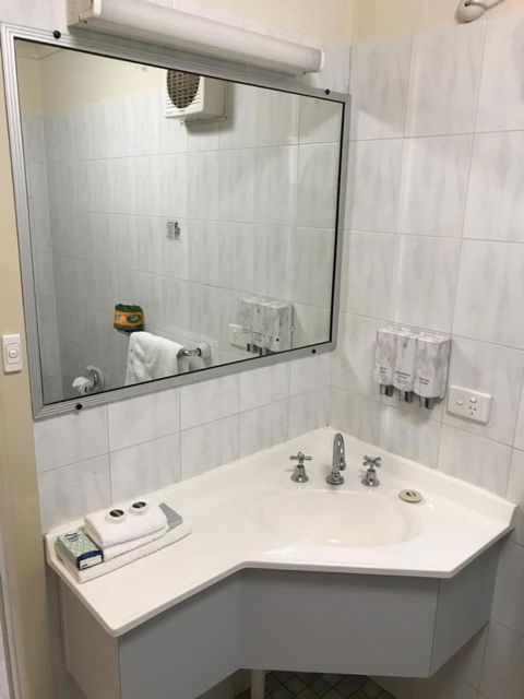Orange Motor Lodge - Kingaroy Accommodation 5