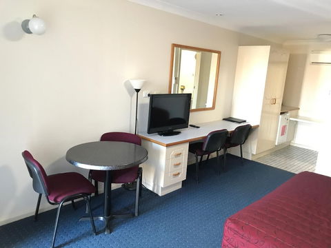 Orange Motor Lodge - Kingaroy Accommodation 3