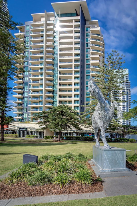 Mantra Broadbeach On The Park - Kingaroy Accommodation 0