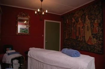 Le Petit Palais Villas - Kingaroy Accommodation 3