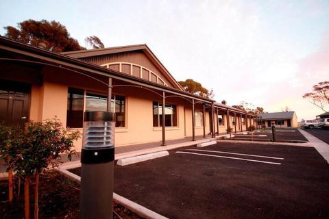 Sundowner Motel Hotel - Kingaroy Accommodation 1