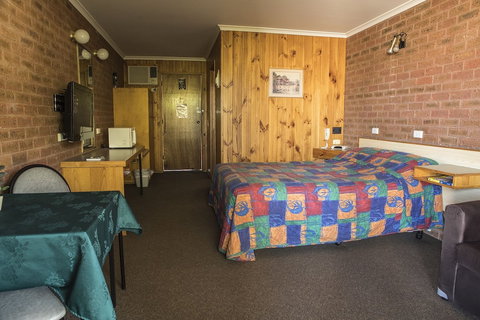 Country Roads Motor Inn Narrandera - Kingaroy Accommodation 5