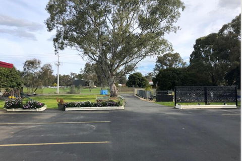 Wattle Motel - Kingaroy Accommodation 4