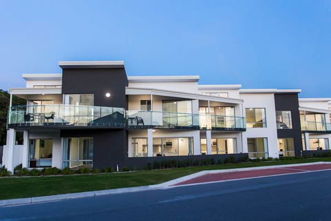 Reflections By Rockingham Apartments - Kingaroy Accommodation 6