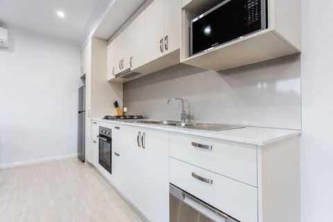Reflections By Rockingham Apartments - Kingaroy Accommodation 7
