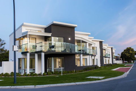 Reflections By Rockingham Apartments - Kingaroy Accommodation 5