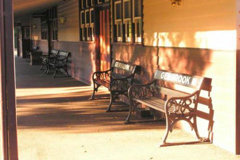SIGNAL BOX Short Stay - Kingaroy Accommodation 2