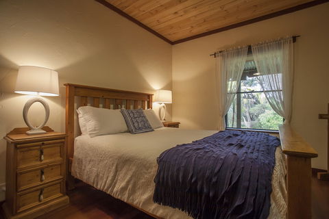 William Bay Cottages - Kingaroy Accommodation 5