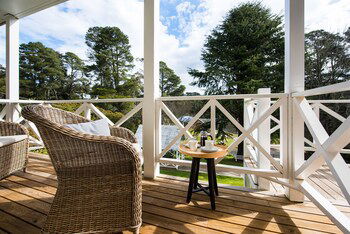 Lake Daylesford Apartments 2A - Kingaroy Accommodation 0