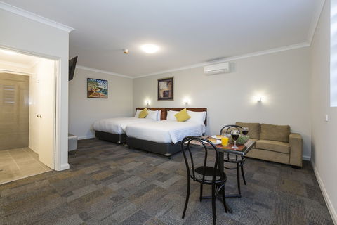 Gallery Hotel - Kingaroy Accommodation 6