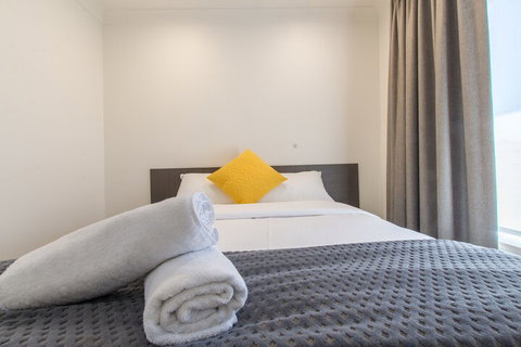 Mick O'Shea's - Kingaroy Accommodation 7