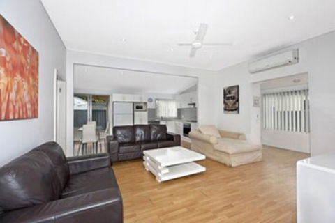 Oakland Cottage - Kingaroy Accommodation 0