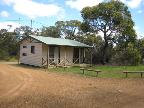 Parndana Hotel Cabins - Kingaroy Accommodation 1