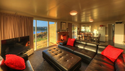 Arthur River Spa Cottage - Kingaroy Accommodation 4