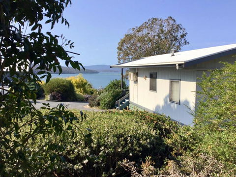 Blue Waters Holiday Cottages For 2 - Kingaroy Accommodation 6