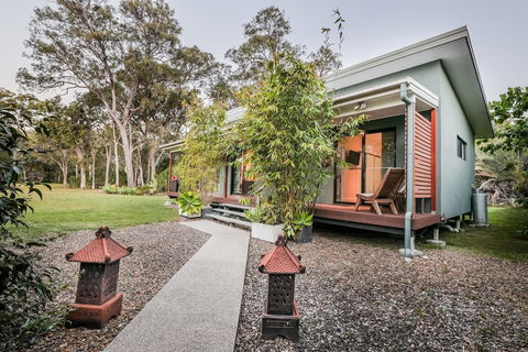 Agnes Water Stays - Kingaroy Accommodation 0