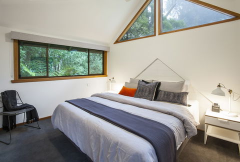 Artist On Everest - Kingaroy Accommodation 6