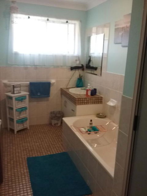 Cottage By The Bay - Kingaroy Accommodation 4