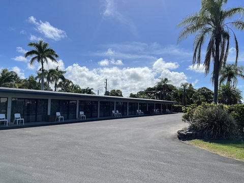 Queens Beach Motor Hotel - Kingaroy Accommodation 0