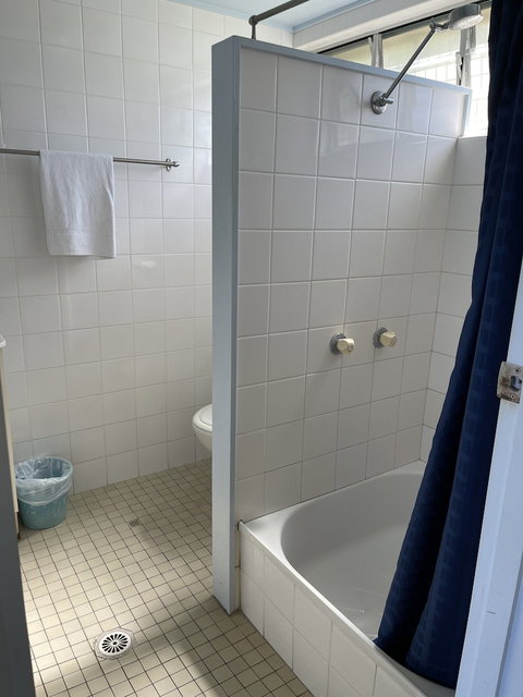 Queens Beach Motor Hotel - Kingaroy Accommodation 5