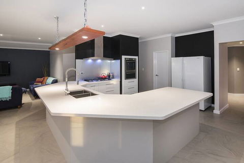 Geographe House - Kingaroy Accommodation 5