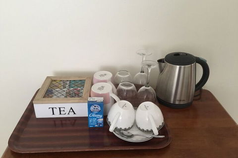 The Royal Dolphin B&B In Safety Bay - Kingaroy Accommodation 7