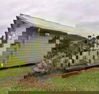 Mena Creek Flower House - Kingaroy Accommodation