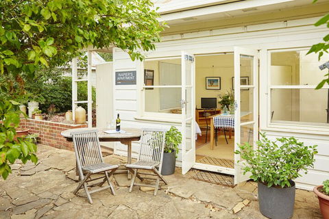 Lochinver Farm Homestead & Cottages - Kingaroy Accommodation 1