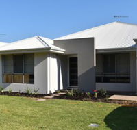 Beachwood House Broadwater - Kingaroy Accommodation
