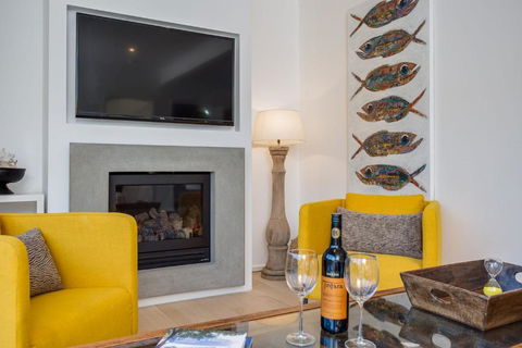 Capella Villa No. 2 Luxury With Outdoor Kitchen - Kingaroy Accommodation 3