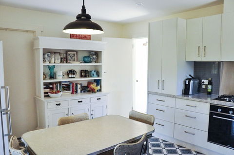 FALMOUTH Seadrift Cottage - Kingaroy Accommodation 2