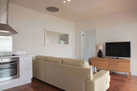 Sorrento Beach Cottages 1 - Kingaroy Accommodation 2