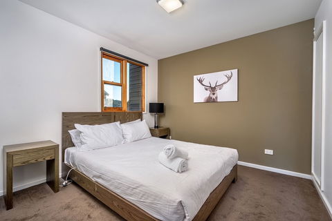 Triggerplant 4 - Kingaroy Accommodation 3