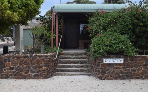 Hopetoun Motel & Chalet Village - Kingaroy Accommodation 3