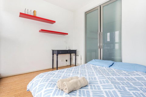 Location & Luxury In Central Of Melbourne 1207 - Kingaroy Accommodation 2