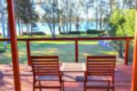 Wemberley Lakehouse - Kingaroy Accommodation 0