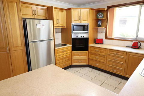 Wemberley Lakehouse - Kingaroy Accommodation 7