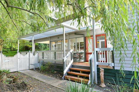 Aura Of The Dandenongs - Kingaroy Accommodation 0