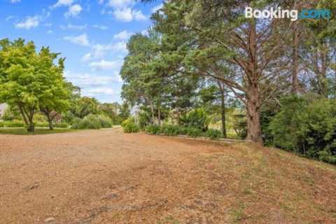 Green Views - Kingaroy Accommodation 6