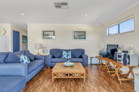 Zephyr Shores - Kingaroy Accommodation 6