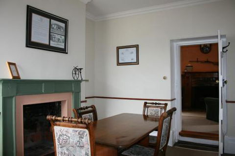 Gaol House Cottages - Kingaroy Accommodation 5