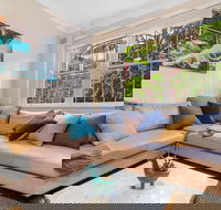 A PERFECT STAY - Bondi Beach Peach - Kingaroy Accommodation