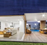 Luxe House Tweed Coast Holidays  - Kingaroy Accommodation