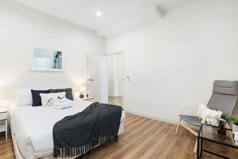 Corporate Stayz At Collins - Kingaroy Accommodation 6