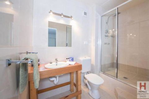 Alpine Apartment Great Location With Views Of Lake Jindabyne - Kingaroy Accommodation 3