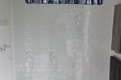 The Dollhouse Cottage - Kingaroy Accommodation 7