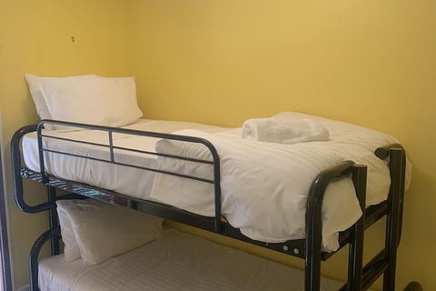 Alpen Glen 6 - Kingaroy Accommodation 6