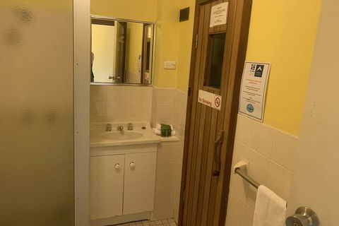 Alpen Glen 6 - Kingaroy Accommodation 7