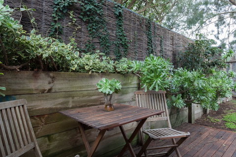 The Love Shack - Kingaroy Accommodation 1